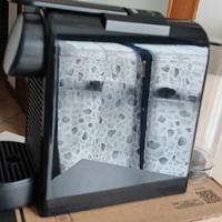 macchina caffè Nespresso De Longhi Essenza 