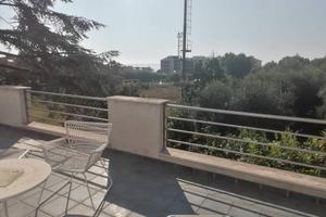 Villa di 360 m² con più di 5 locali a Spotorno