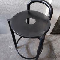 Sgabello nero da bar con cuscino in vera pelle