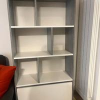 mobile sala/cucina bianco e grigio