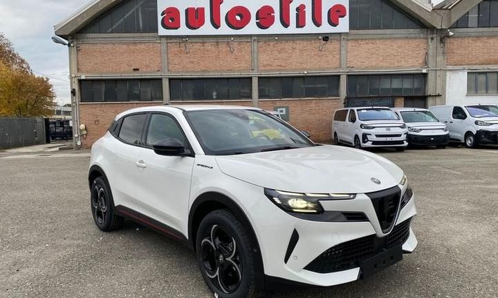 Alfa Romeo Junior 1.2 145 CV Hybrid eDCT6 Spe...