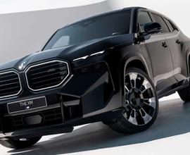 Noleggio bmw xm black edition