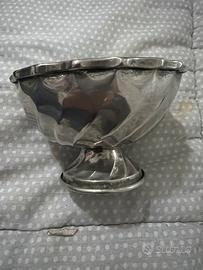 Ciotola vintage firmata in peltro massiccio