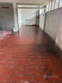 Box Auto di 12 mq in Parco Montedonzelli-Arenella