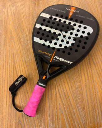 racchetta padel Bullpadel Hack 03 Pro + zaino
