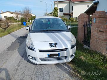 PEUGEOT 5008 1ª serie - 2011