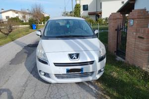 PEUGEOT 5008 1ª serie - 2011