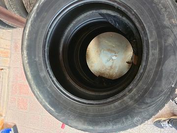 Set 4 gomme Nokian 235 65 17