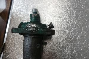 POMPA INIEZIONE USATA  VOLVO PENTA MD17