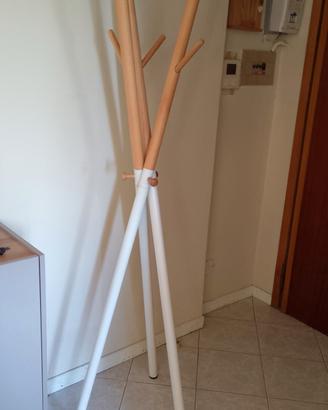 Attaccapanni da terra