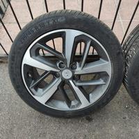 Cerchi con gomme estive hyunday Kona