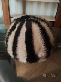 Colbacco in vera pelliccia fantasia zebrato