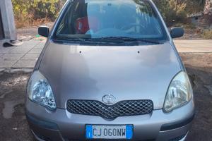 Toyota Yaris 1.4 D4D 75 CV 5 porte ok neopatentati