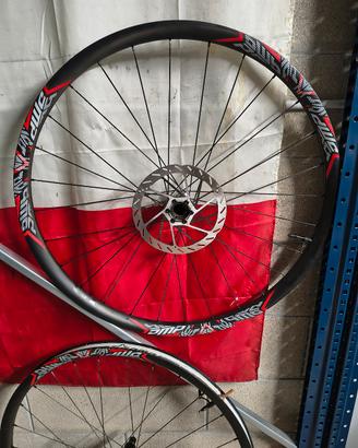 ruote MTB PMP Carbon Race per Cannondale Lefty