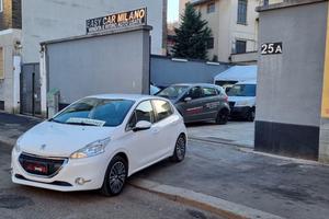 Peugeot 208 PureTech 82 5 porte Allure