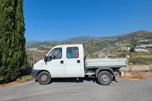 Fiat Ducato 7 posti del 2005 (da riparare).