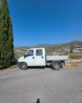 Fiat Ducato 7 posti del 2005 (da riparare).