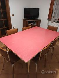 Tavolo in formica con 6 sedie