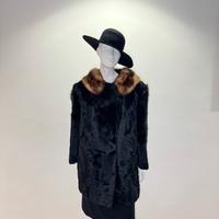 Cappotto in pelliccia di agnello e martora