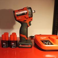 avvitatore a impulsi  Milwaukee m12