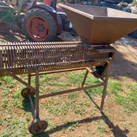 Smallatrice sbuccia mandorle