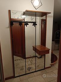 Appendiabiti con cassetto e mensola