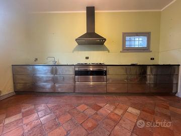 Cucina completa di elettrodomestici