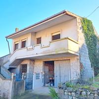 Indipendente bilivelli con cortile