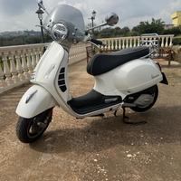 Vespa Piaggio GTS
