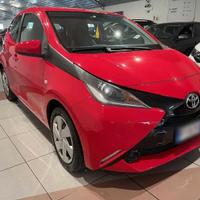 Toyota Aygo 1.0 69 CV 5 porte x-cool - automatica