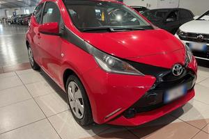 Toyota Aygo 1.0 69 CV 5 porte x-cool - automatica