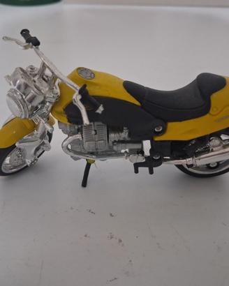 modellino maisto 1:18 moto guzzi v10 centauro