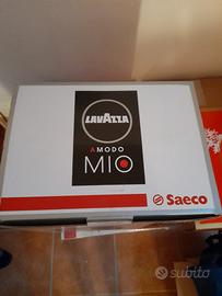 Macchina del caffè Lavazza a modo mio