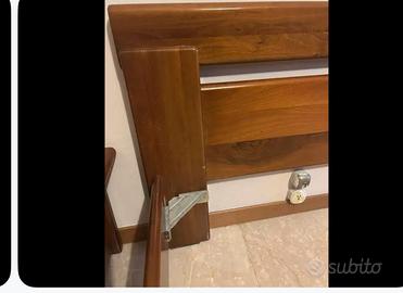 Letto ,madia ,specchio ,e mobile ingresso