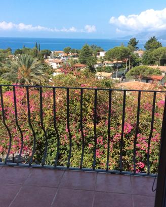 Appartamento in Villa Panoramica - Le Ginestre