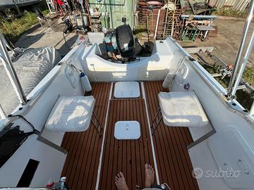 Gobbi 570 Cabinato con Mercury 40 PRO