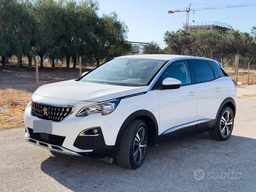 Peugeot 3008 Allure 130cv ET8