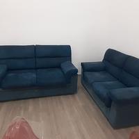 Coppia di divani letto singolo e comodino
