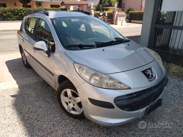 Peugeot 207 1.6 HDi 90CV SW XS Ciel xneopatentati