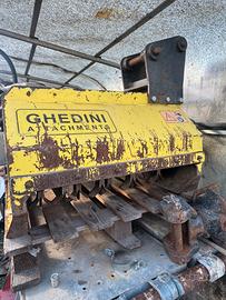 Testata trinciante per escavatore