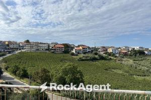 Immobile di 1200 m² con più di 5 locali a Tollo