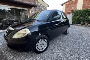 Lancia y