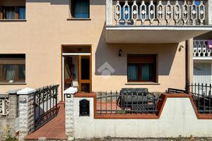 VILLA A SCHIERA A AZZANO DECIMO