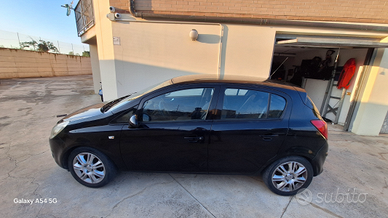 Opel corsa 1200 benzina anno 2008