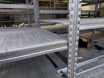 Scaffalature ad incastro