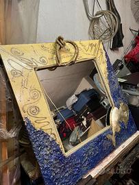 SPECCHIO DECORATIVO IN LEGNO