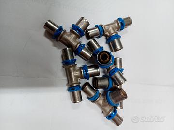 raccordi a T 16x18x16 x  tubo multistrato a press