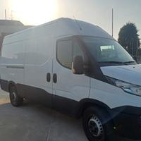 IVECO DAILY FURGONE EURO 6
