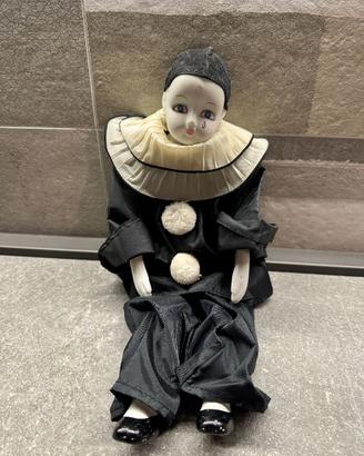 Bambola Pierrot vintage in porcellana abito nero
