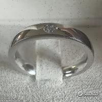 FEDE MATRIMONIALE IN ORO BIANCO 18kt. E DIAMANTE